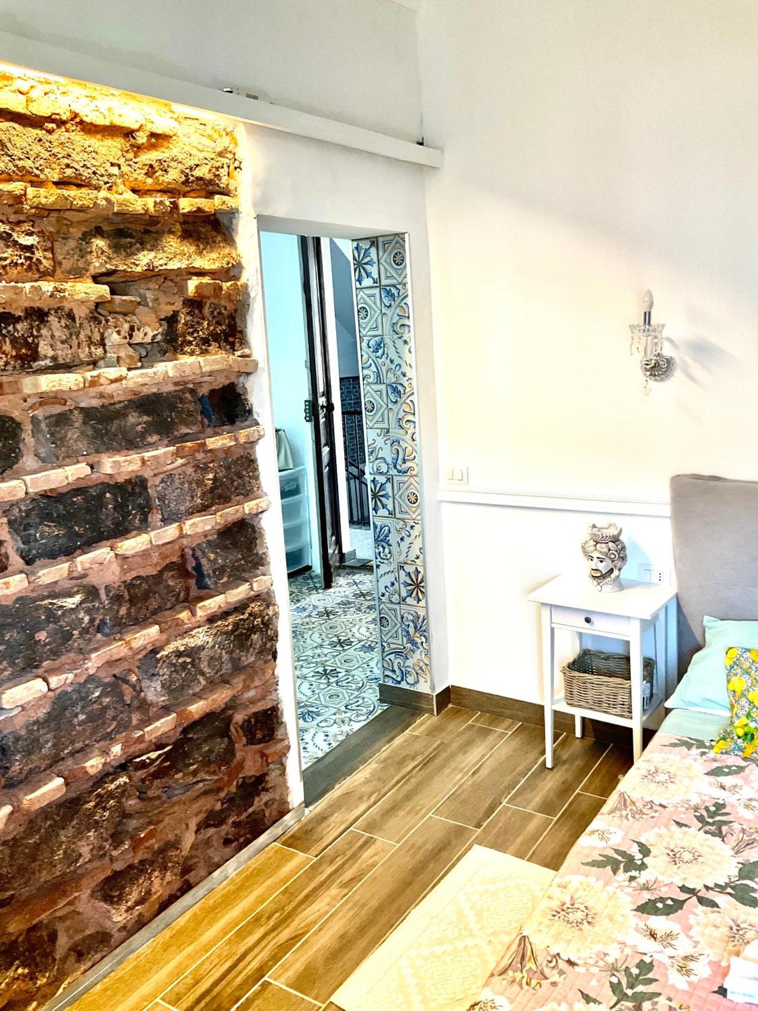 Mizzicahome Solemare คาตาเนีย ภายนอก รูปภาพ